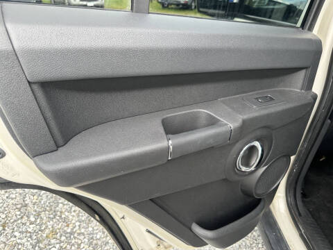 2010 Jeep Commander Sport