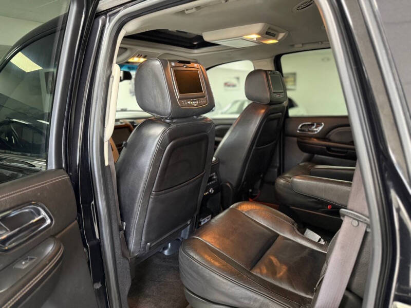 2013 Cadillac Escalade Platinum Edition