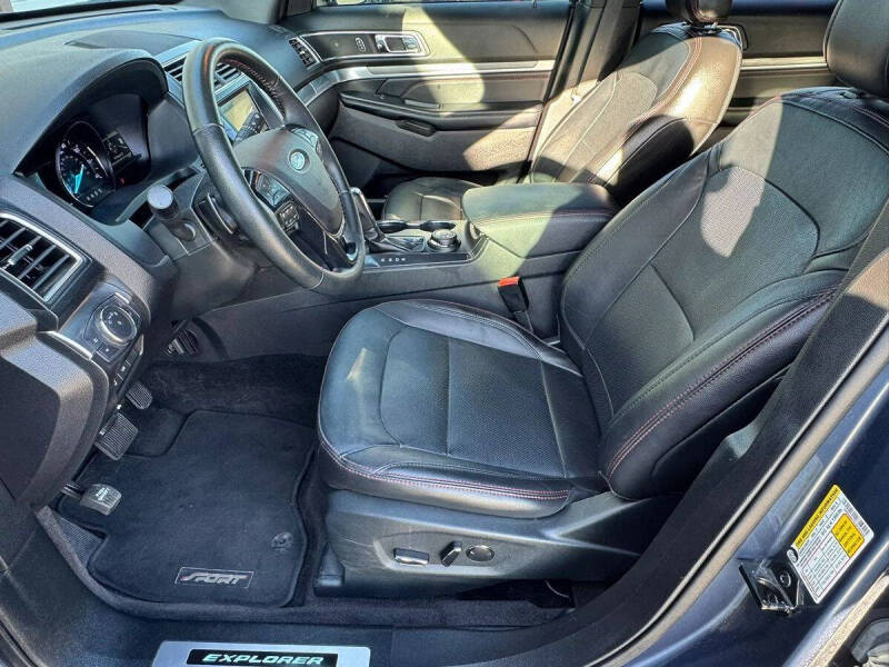 2018 Ford Explorer Sport