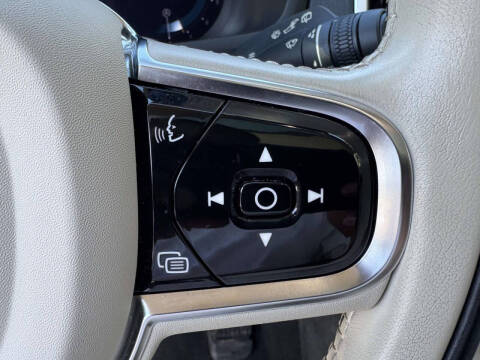 2024 Volvo XC90 B6 Plus Bright Theme 7P