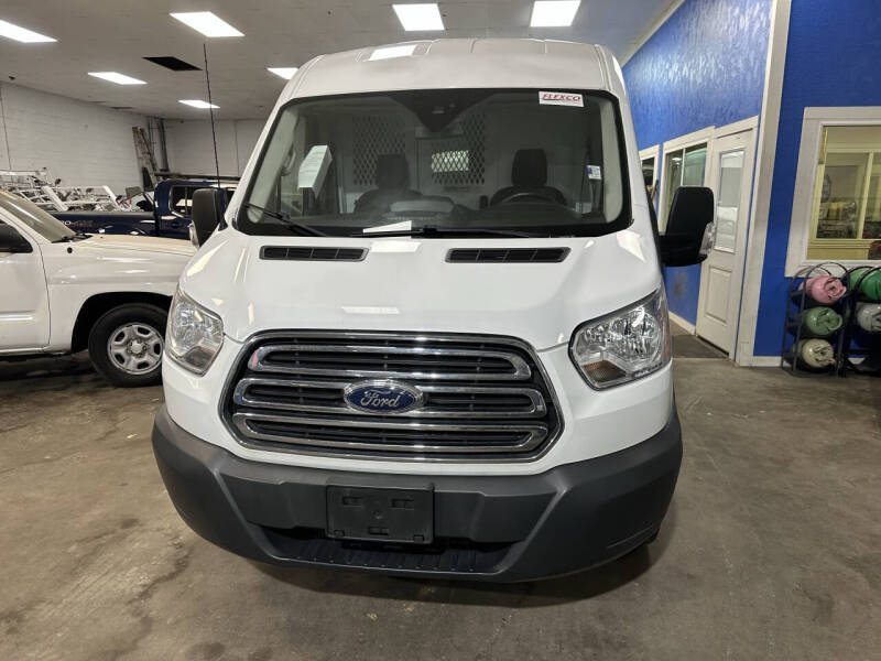 2018 Ford Transit Wagon XLT's photo