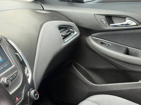 2017 Chevrolet Cruze LT Auto