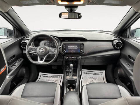 2024 Nissan Kicks SR