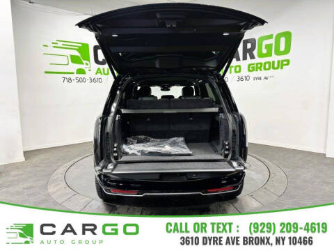 2025 Land Rover Range Rover P400 SE LWB