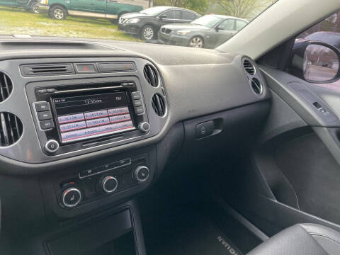 2012 Volkswagen Tiguan SEL