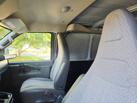 2017 Chevrolet Express 2500