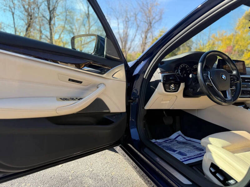 2018 BMW 5 Series 540i