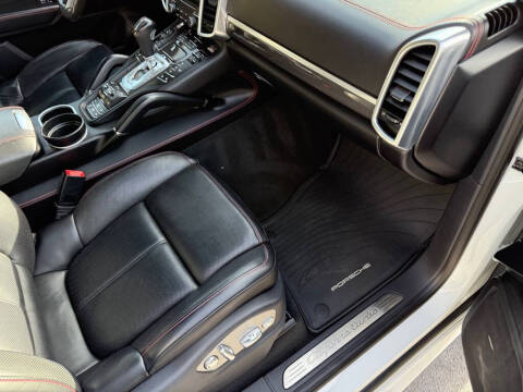 2017 Porsche Cayenne Turbo