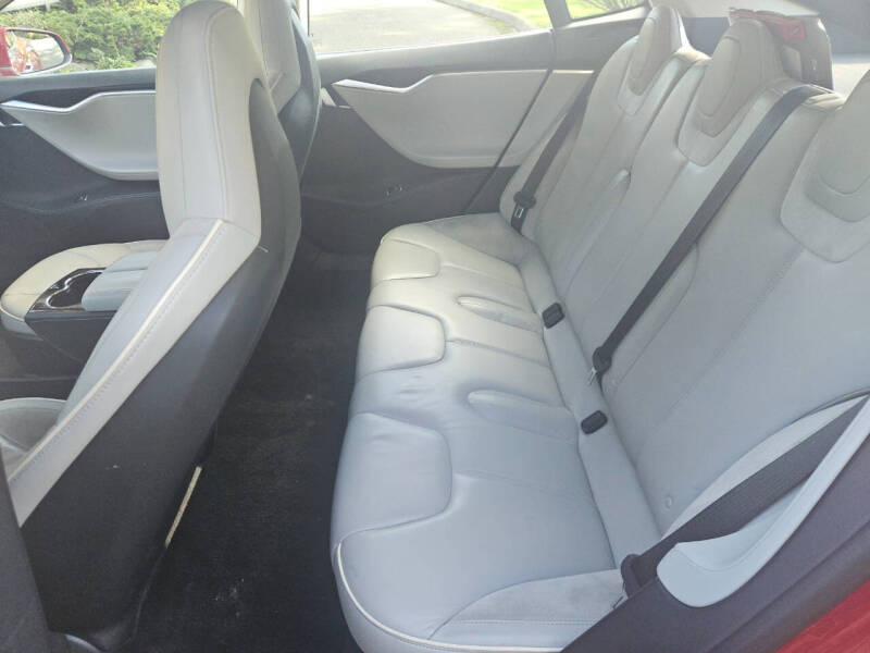 2014 Tesla Model S P85