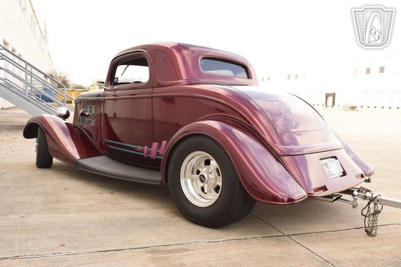 1933 Ford Model 18
