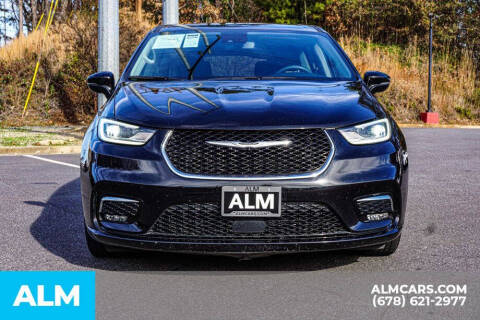 2024 Chrysler Pacifica Plug-In Hybrid Select