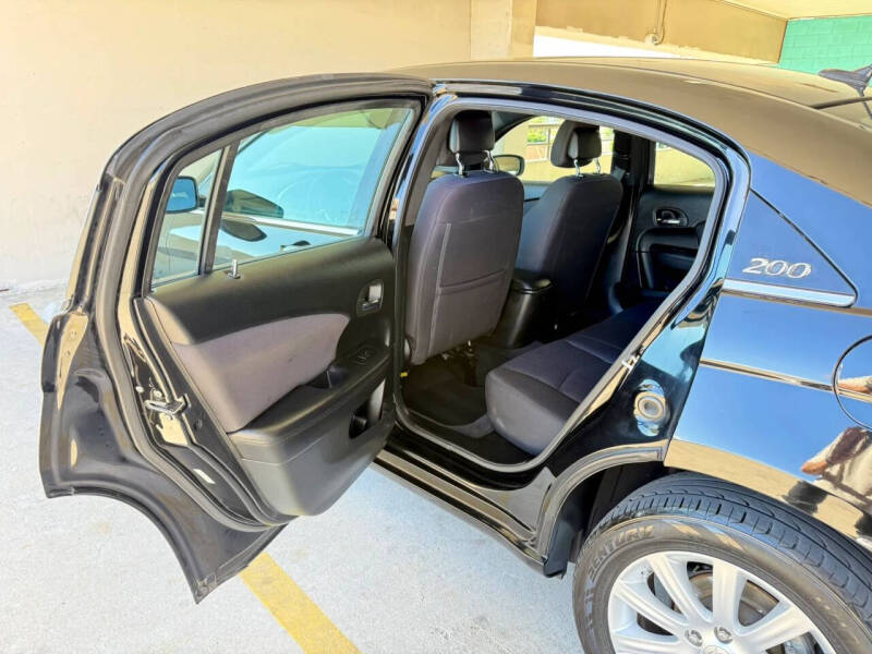 2012 Chrysler 200 Touring