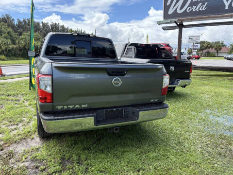 2017 Nissan Titan SV
