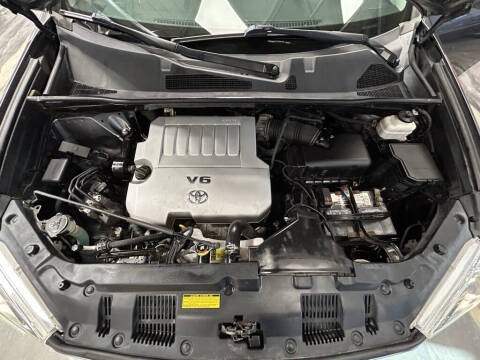 2011 Toyota Highlander SE