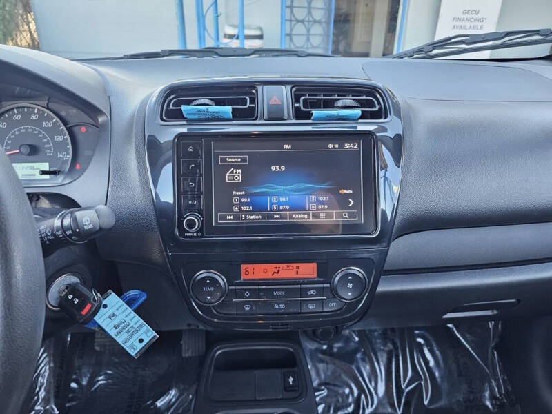 2024 Mitsubishi Mirage ES