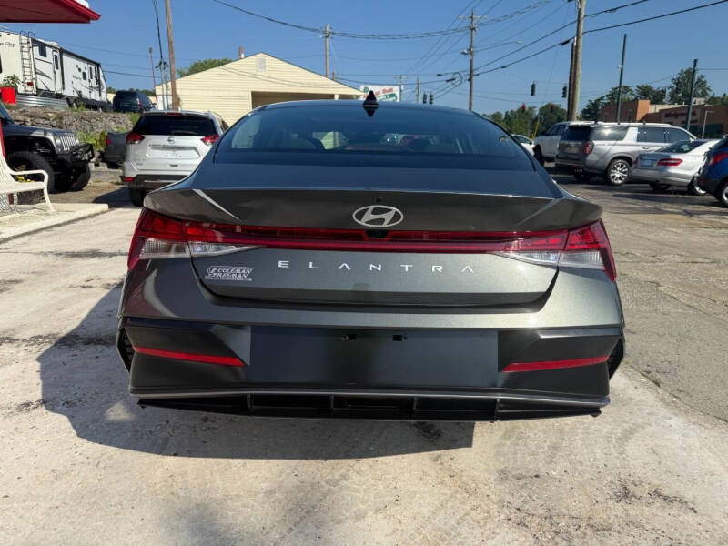 2024 Hyundai Elantra SEL