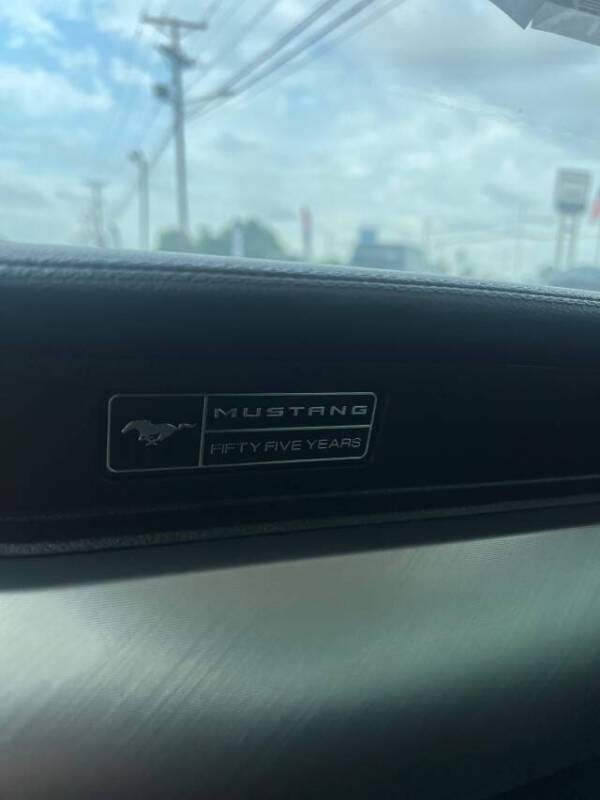 2020 Ford Mustang EcoBoost