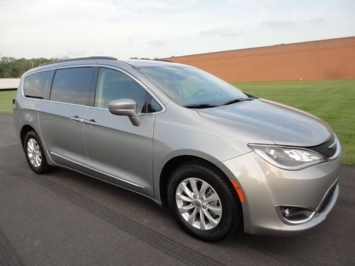 2017 Chrysler Pacifica Touring-L
