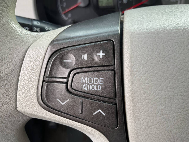 2011 Toyota Sienna LE 7-Passenger