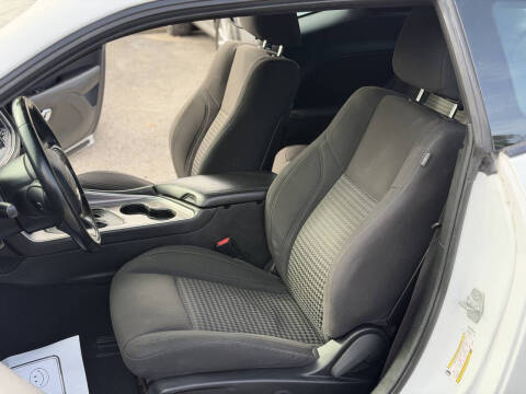 2019 Dodge Challenger SXT