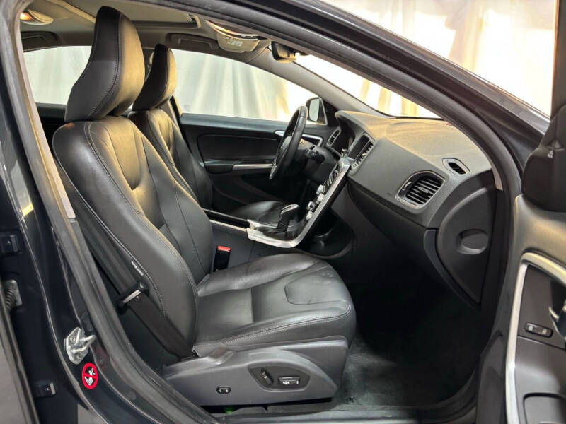 2016 Volvo S60 T5 Drive-E Premier