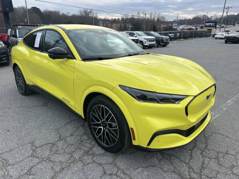 2025 Ford Mustang Mach-E Premium