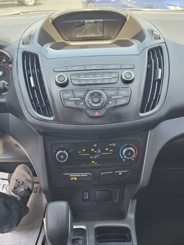 2019 Ford Escape S