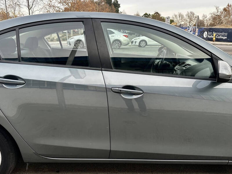 2013 Mazda MAZDA3 i Touring