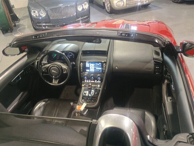 2015 Jaguar F-TYPE 61