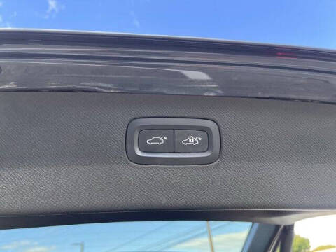 2022 Volvo XC90 Recharge T8 Inscription 6P