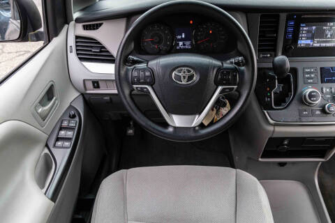 2017 Toyota Sienna L 7-Passenger