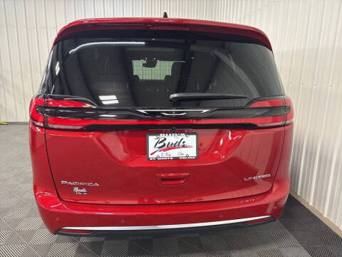 2027 Chrysler Pacifica Limited