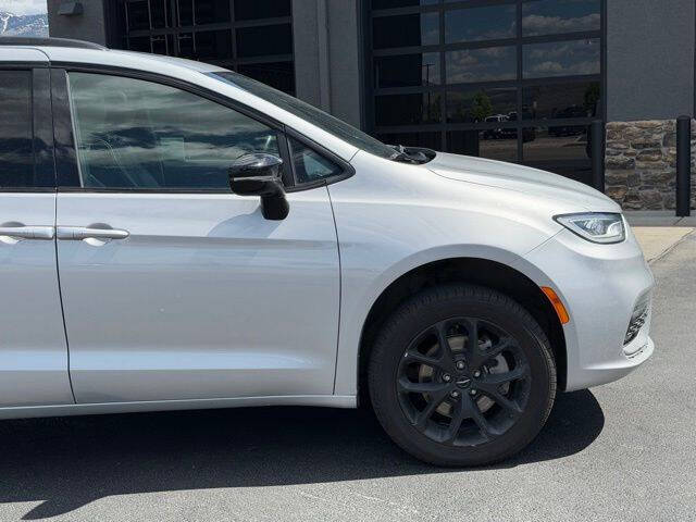 2024 Chrysler Pacifica Limited