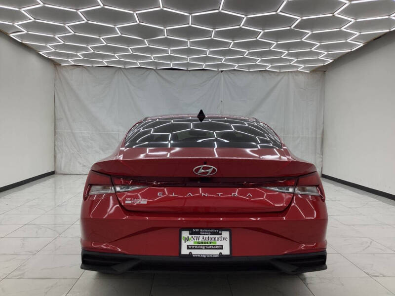 2022 Hyundai Elantra