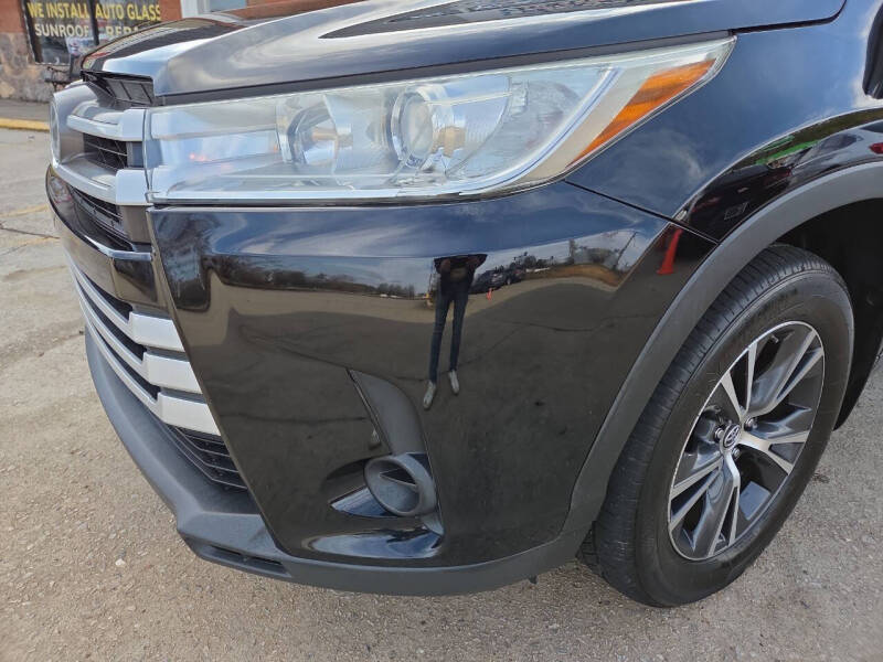 2017 Toyota Highlander LE