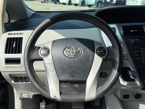 2012 Toyota Prius v Five