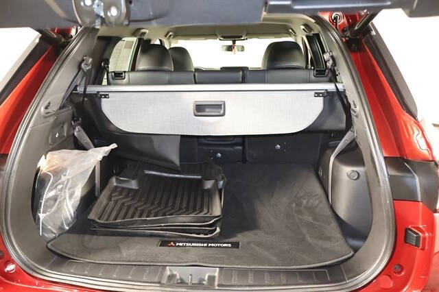 2023 Mitsubishi Outlander SE