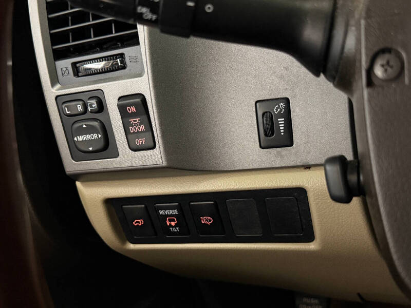 2011 Toyota Sequoia Platinum