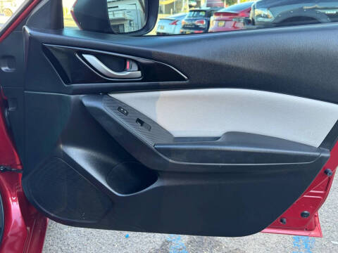 2015 Mazda MAZDA3 i Touring