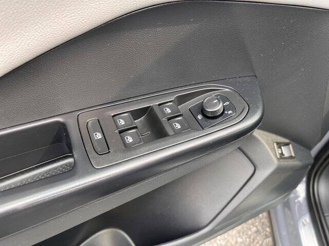 2023 Volkswagen Taos SE 4Motion