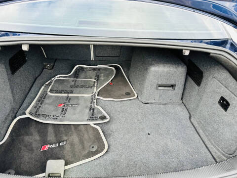 2003 Audi RS 6 quattro