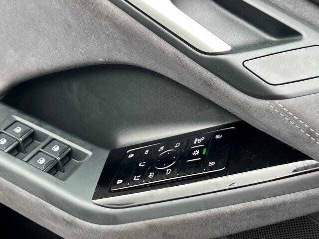 2025 Audi SQ6 e-tron quattro Prestige