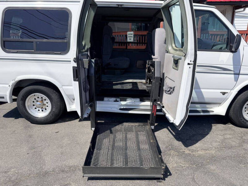 1999 Ford E-Series E-150