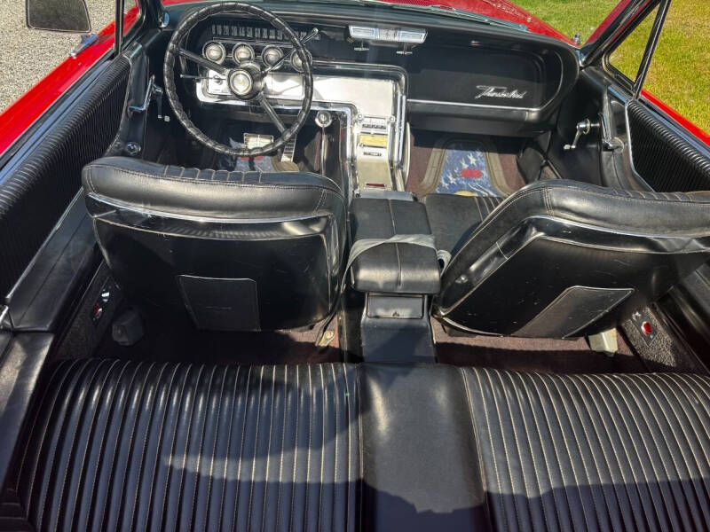 1964 Ford Thunderbird