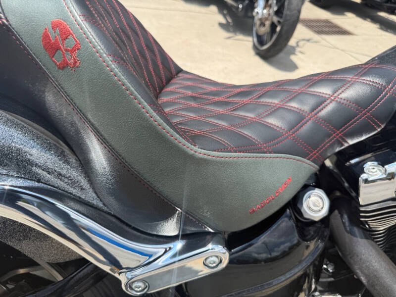 2014 Harley-Davidson Breakout FXSB
