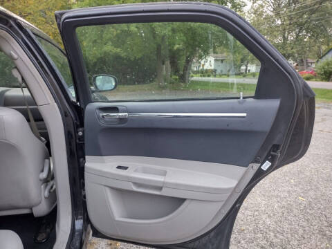 2005 Chrysler 300 Limited