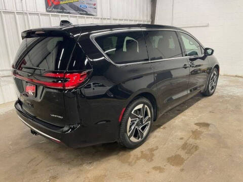 2027 Chrysler Pacifica Limited