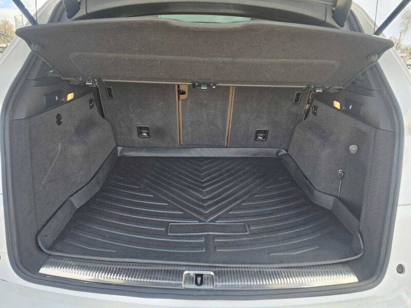 2016 Audi Q5 2.0T quattro Premium Plus