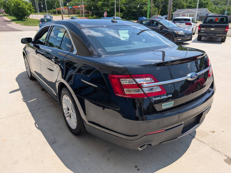2014 Ford Taurus SEL