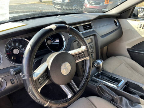 2010 Ford Mustang V6